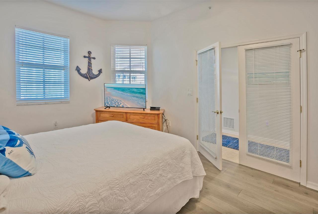 Beautiful Waterfront 3 Bedroom Condo, Located In The Heart Of Clearwater Beach Exterior photo